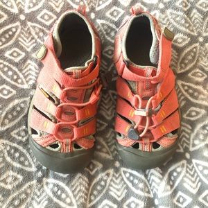 Youth girls KEEN sandals size 13